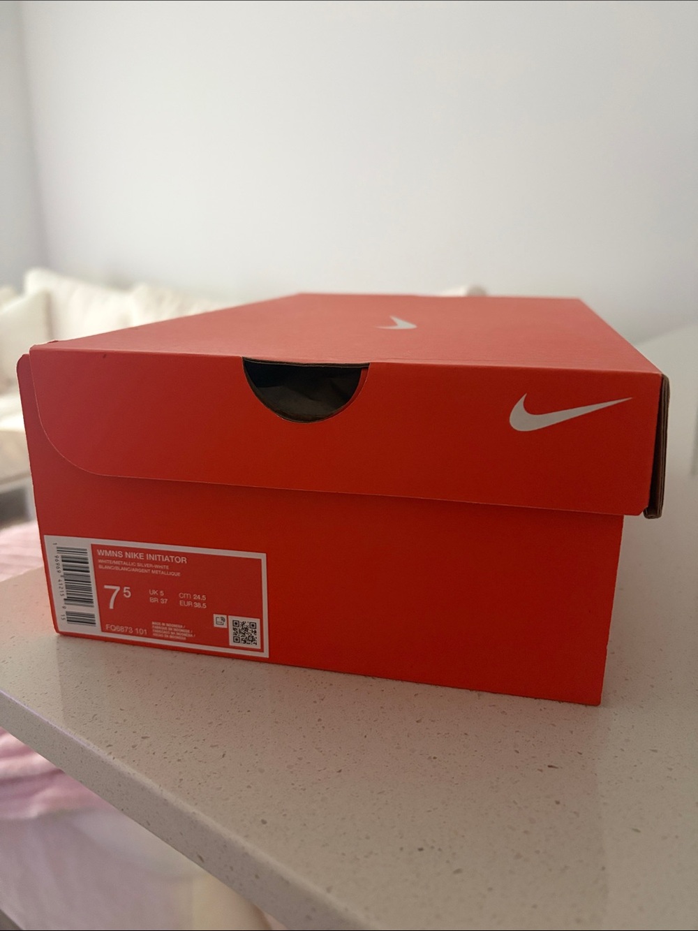 BRAND NEW Women’s Nike Initiators - Picture 2 of 5